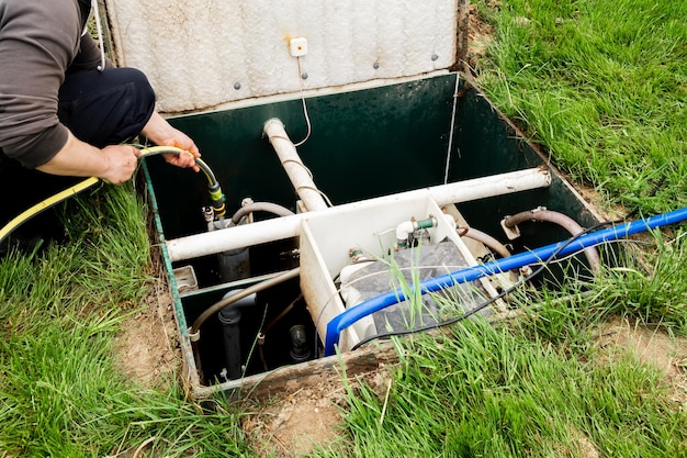 man-working-field_1048944-5442105 man-working-field_1048944-5442105