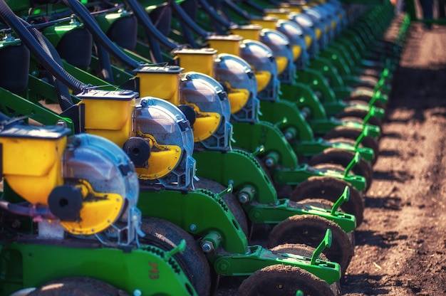 tractor-plowing-farm-field-preparation-spring-planting_146671-8702 tractor-plowing-farm-field-preparation-spring-planting_146671-8702